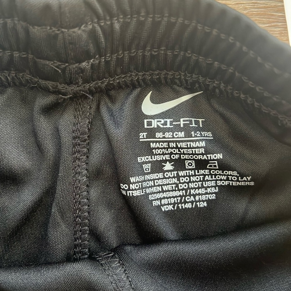 Nike Dri-Fit Boys Activewear Set Graphic T-Shirt Shorts 2T 3T - Picture 8 of 8